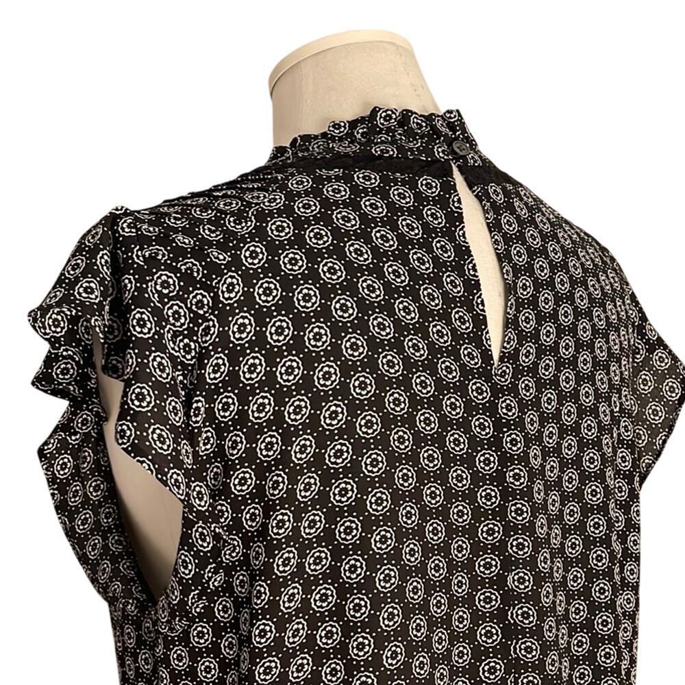 LOFT Black and White Flutter Short Sleeve Women's Top | Size M - Picture 3 of 5